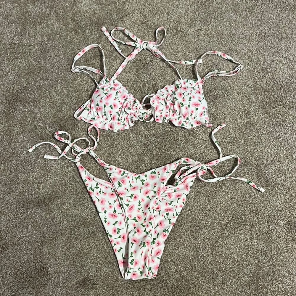 Floral bikini set